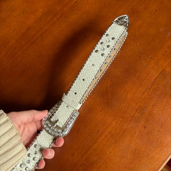 Vintage White Snakeskin Rhinestoned Western Belt Low Rise Small Medium - Picture 6 of 7